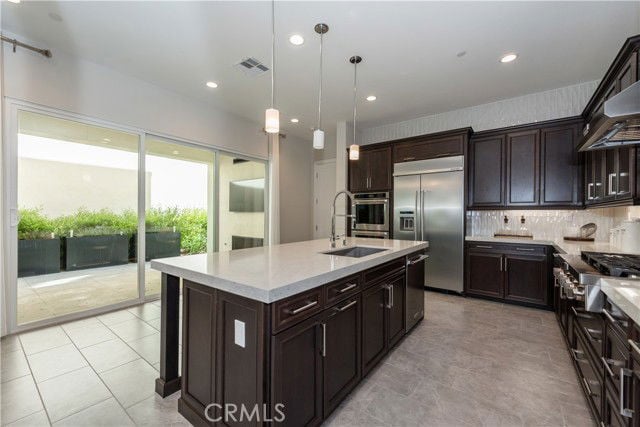 Building Photo - 255 Sawbuck