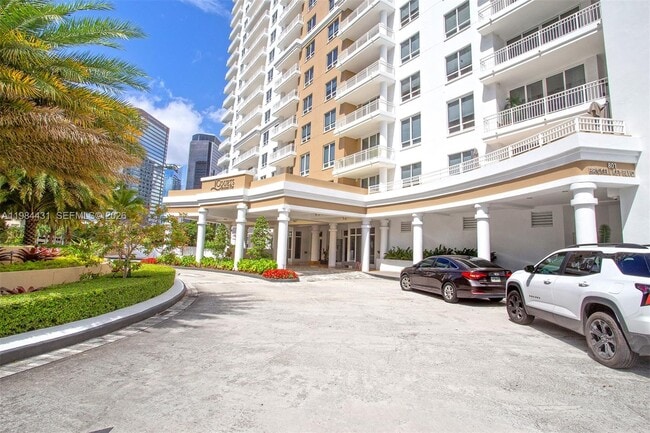 Building Photo - 801 Brickell Key Blvd