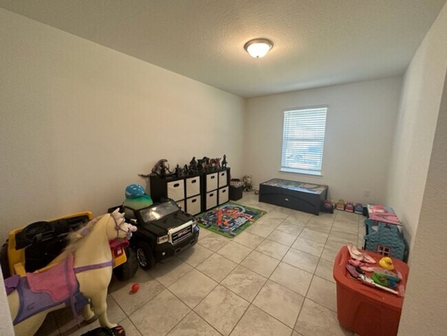 Building Photo - Coming soon... Beautiful 3 bedroom 2 bath ...