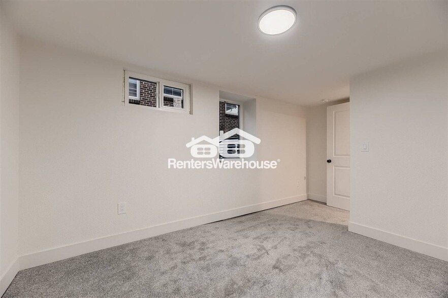 Building Photo - 1553 Quince St