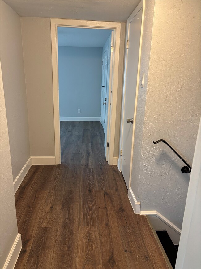Building Photo - 4115 Tidewater Dr