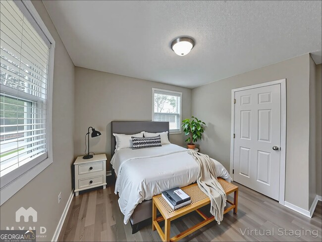 Building Photo - 406 Blair Villa Dr SE