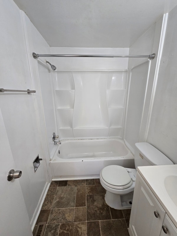 Building Photo - 2604 Wayside Dr