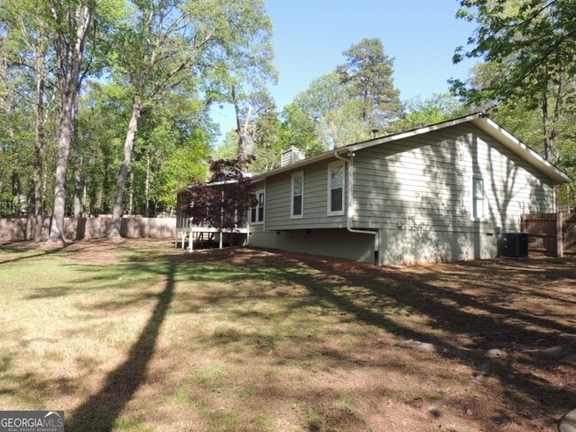 Building Photo - 754 Post Rd Ln