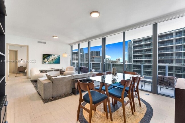 Building Photo - 1000 Brickell Plaza