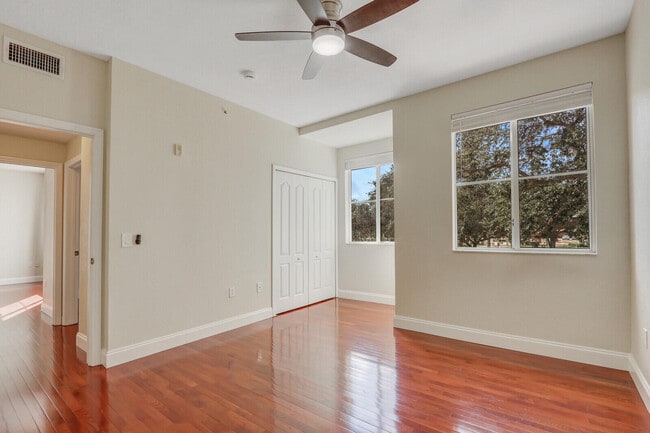 Building Photo - 11010 Legacy Dr