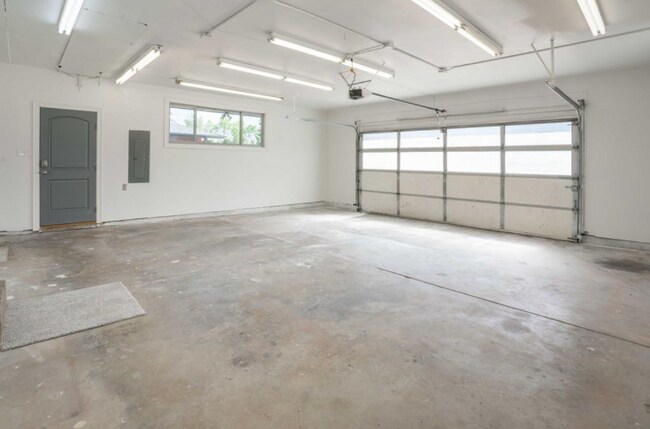 Building Photo - 12155 W 35th Ave