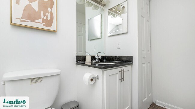 Building Photo - 2030 Northcliffe Dr