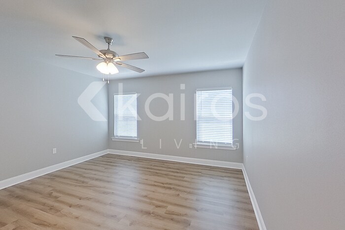 Building Photo - 13808 Pinyon Dr