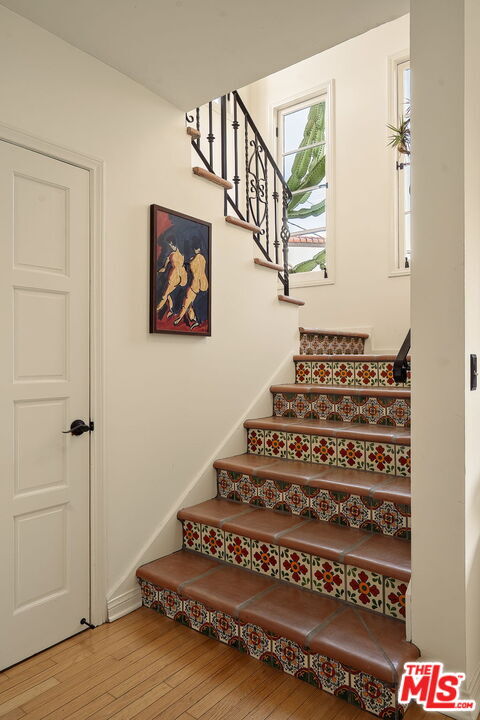 Building Photo - 2223 Cloverfield Blvd