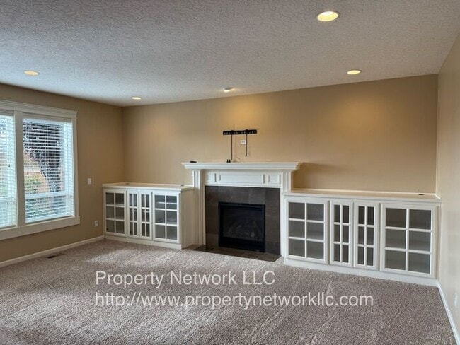 Building Photo - Spectacular 4 Bedroom Home in Gresham