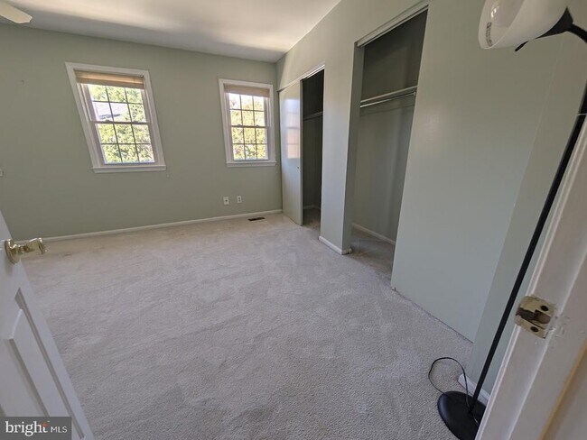 Building Photo - 8241 Clifton Farm Ct