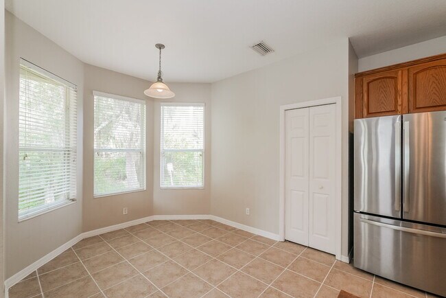 Building Photo - 6322 36th Ct E