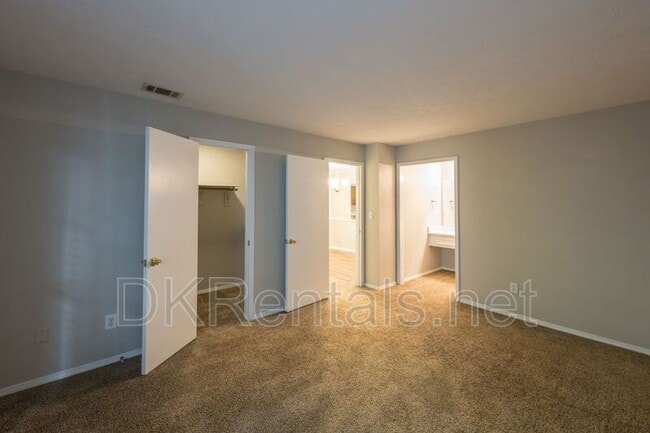 Building Photo - 602 Augusta Dr