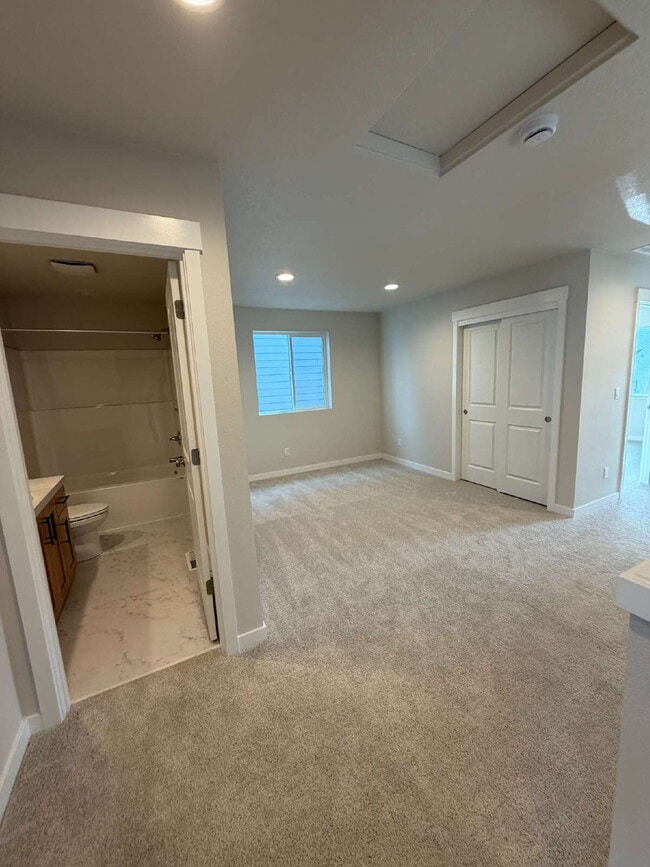 Building Photo - Brand New Estacada 3 bed/2 1/2 bath Home!