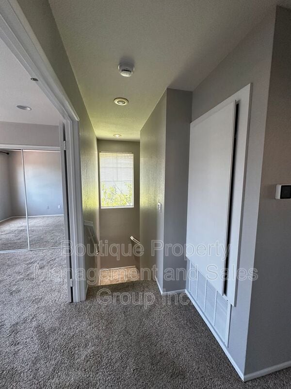 Building Photo - 1455 E Holcomb Pl