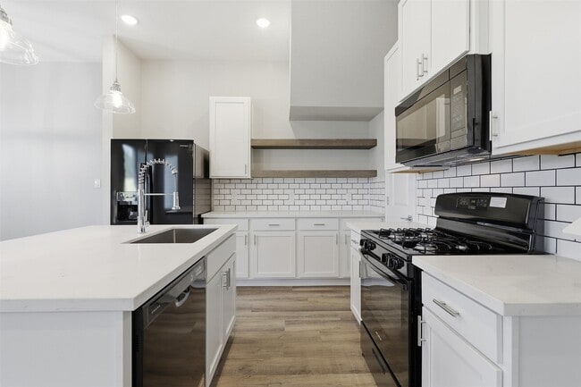 Building Photo - 9914 Clark Cyn Ln