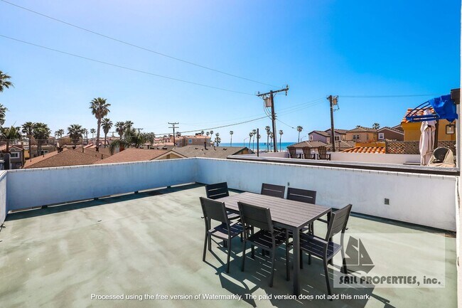 Building Photo - Gorgeous beach house with ocean view!