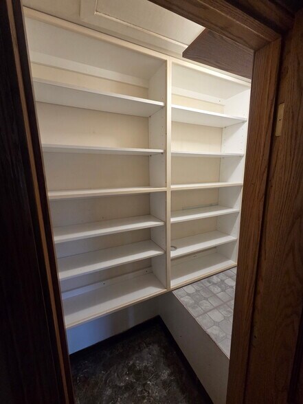 Building Photo - 4573 Main St NE