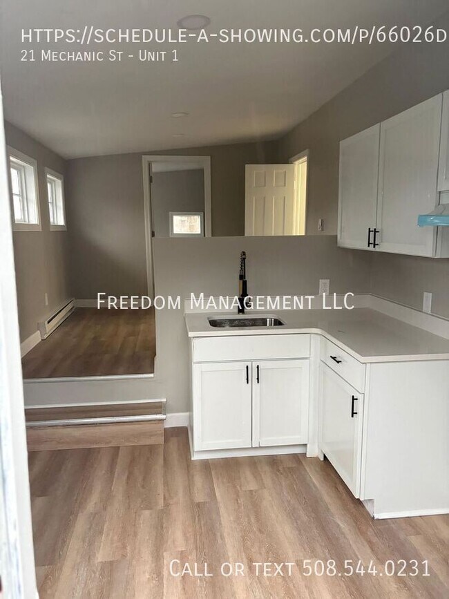 Building Photo - 21 Mechanics St