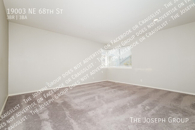 Building Photo - 19003 NE 68th St