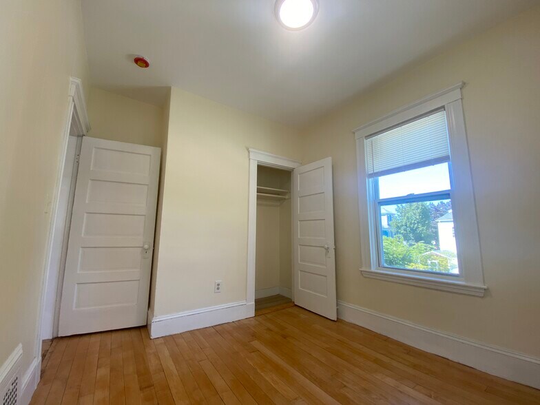 Building Photo - 65 Wareham St
