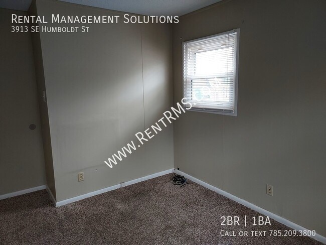 Building Photo - 3913 SE Humboldt St