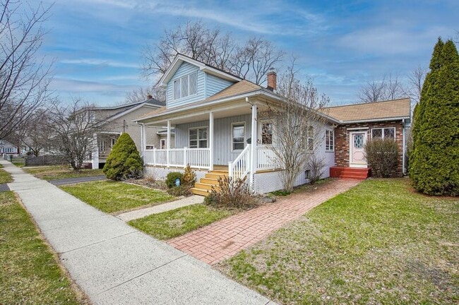 Building Photo - 52 Ludger Ave