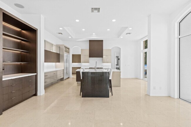 Building Photo - 861 Nafa Dr