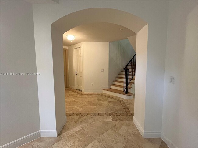 Building Photo - 4110 Pamona Ave