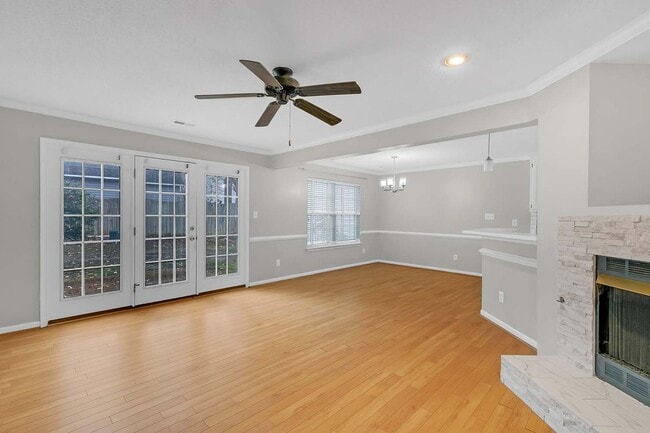 Building Photo - 308 Charleston Way