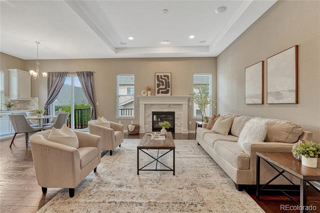 Building Photo - 681 E Dry Creek Cir