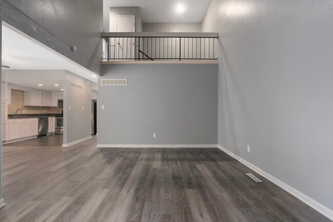 Building Photo - 577 NW Valleybrook Rd