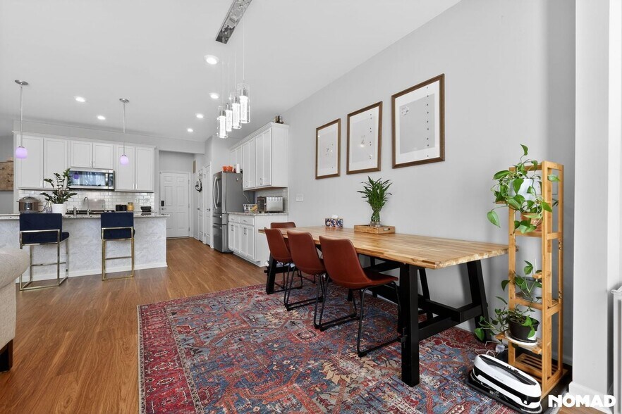 Building Photo - 5899 Whispering Springs Dr