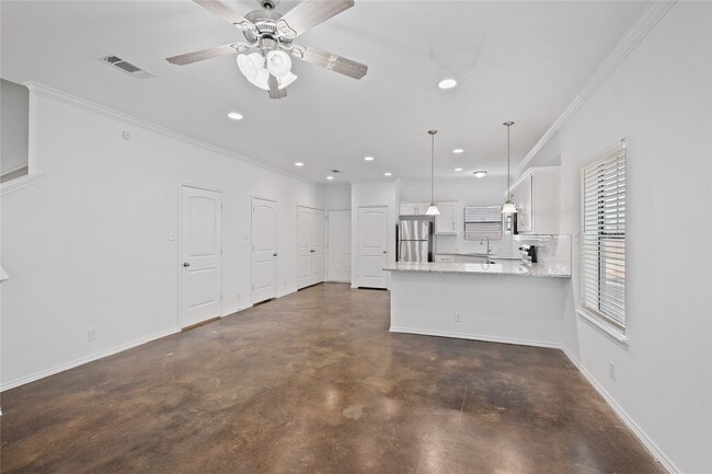 Building Photo - 13002 Idledale Dr