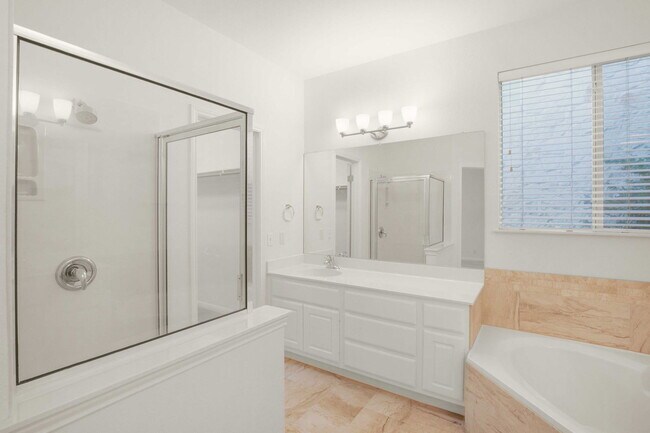 Building Photo - 2514 Crenshaw Dr