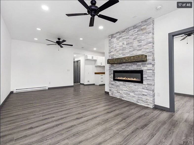 Building Photo - 1835 E 4th St