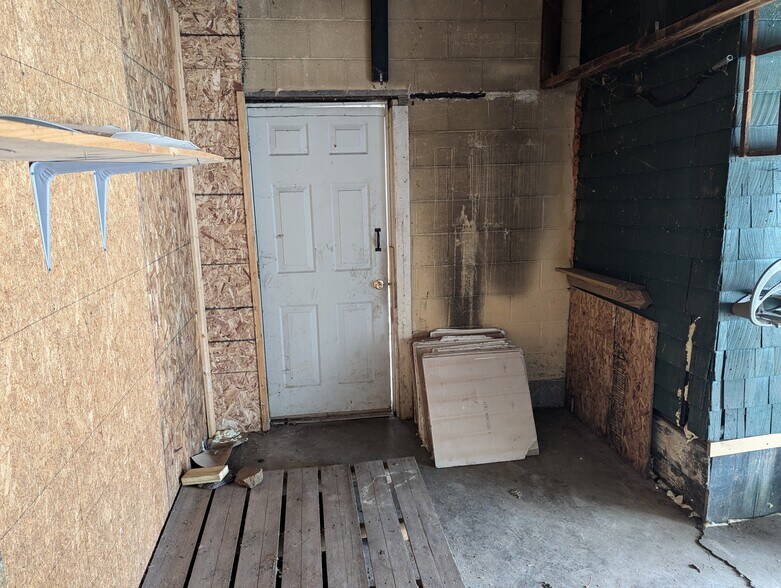 Building Photo - 22 Charlotte Ave