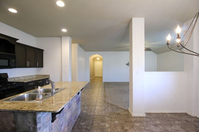 Building Photo - Custom Built 4 Bedroom In Southern Reserve...