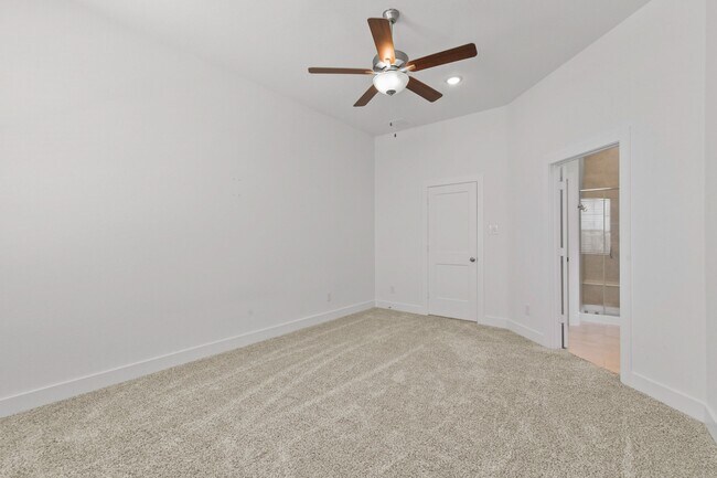 Building Photo - 21118 Garden Palm Dr