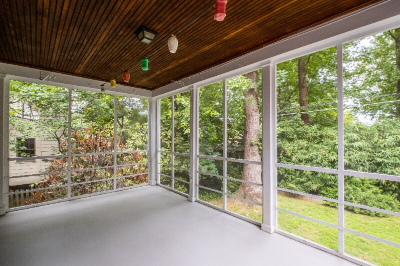Building Photo - 316 Forest Dr