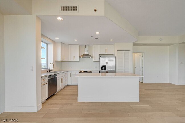 Building Photo - 8255 S Las Vegas Blvd