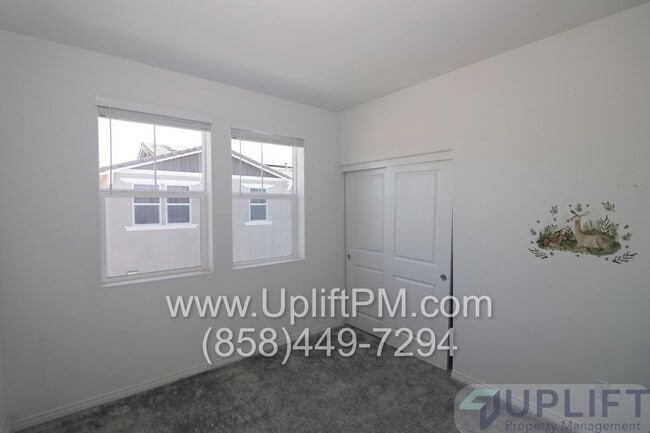 Building Photo - 36351 Elizabeth Ln