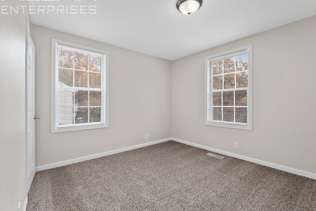 Building Photo - Charming 2-Bedroom Home on Quiet Valley View Circle