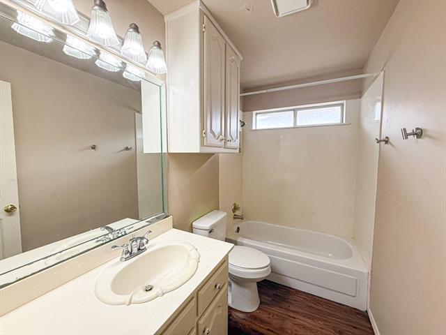 Building Photo - 8902 Bayshore Ln