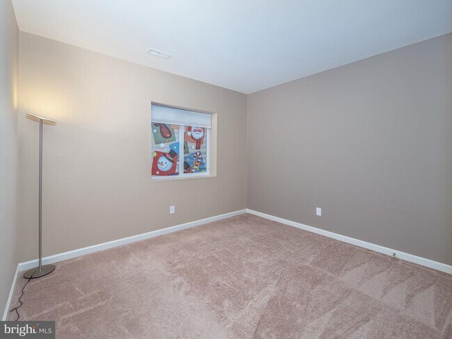 Building Photo - 24925 Quimby Oaks Pl