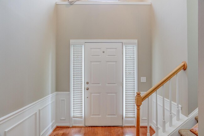 Building Photo - 1007 Brickstone Dr
