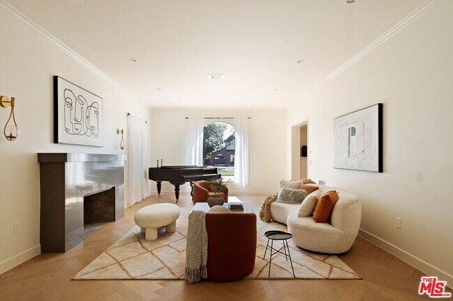 Building Photo - 308 S Highland Ave
