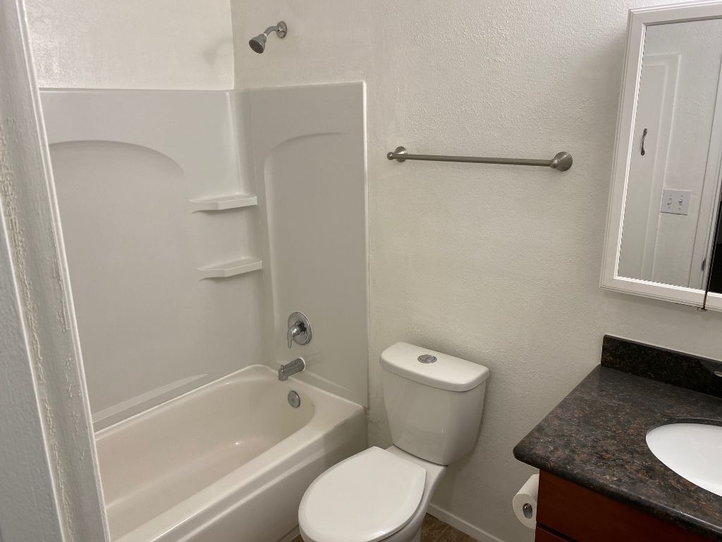 bathroom - 617 SW 3rd Pl