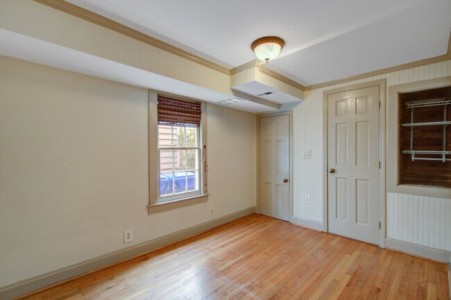 Building Photo - 38 Ashe St
